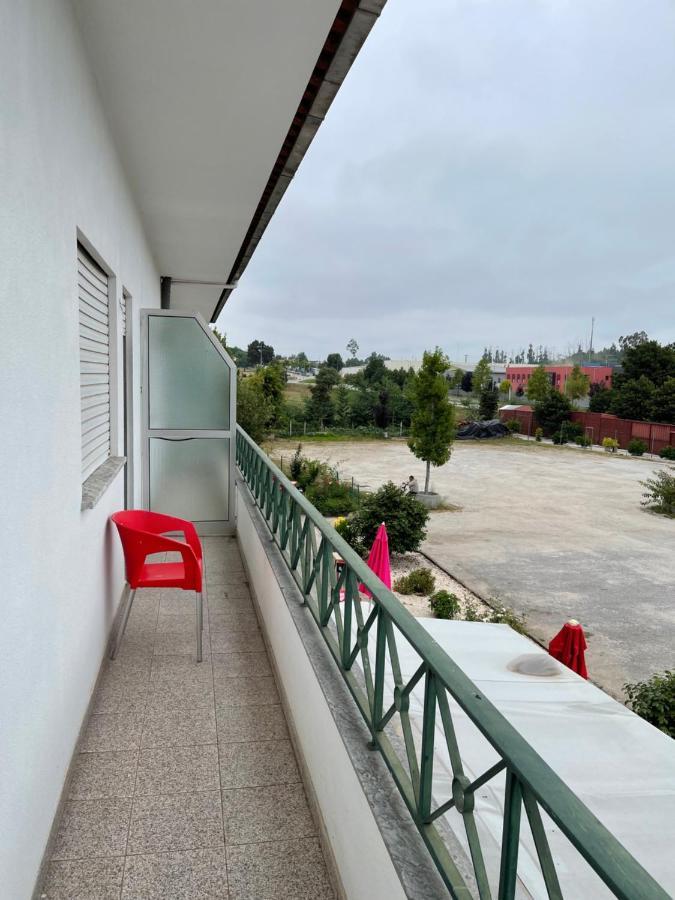 Kualquer Koisa Hotel Tondela Exterior photo